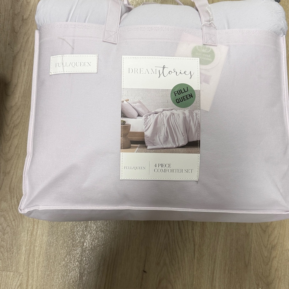 Dream Stories 4- Piece Comforter Set